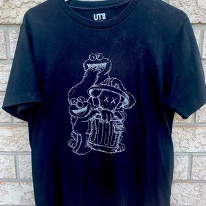 KAWZ X UNIQLO X SEAME STREET Companion Trash Can Outline Tee